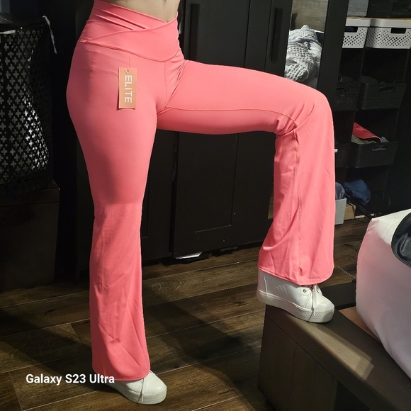 NWT Bell bottom leggings Size small - Picture 4 of 11